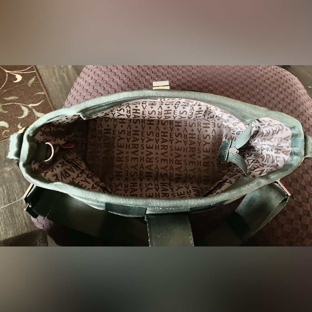 VEXC Harveys Carriage Ring Hobo Seatbelt Bag in gorgeous Evergreen.π² - Picture 8 of 9